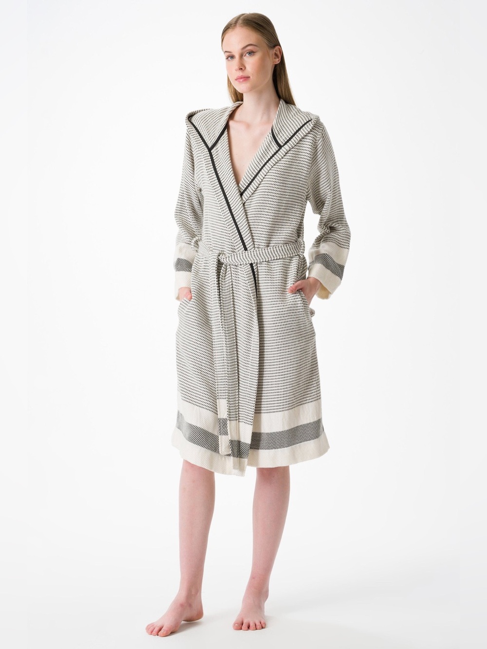 Olive & Linen Pixel Turkish Cotton Towel Robe in Black and White Size 1 S/M